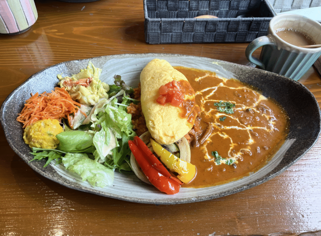 omucurry platter at a must-go place to eat in mashiko
